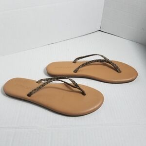 CYNTHIA ROWLEY LEOPARD CORA FLIP FLOP SANDALS EACH SANDAL IS DIFFERENT SIZE 9/10